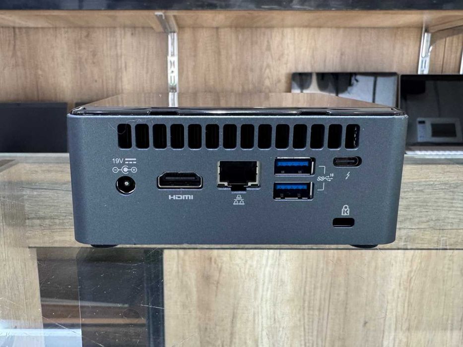 MiNi PC intel NUC10FNK intel Core i3-10110U озу16гб 128 ssd+500