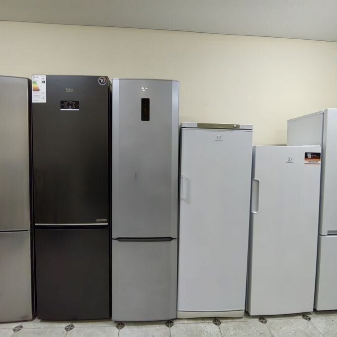 Продам холодильник