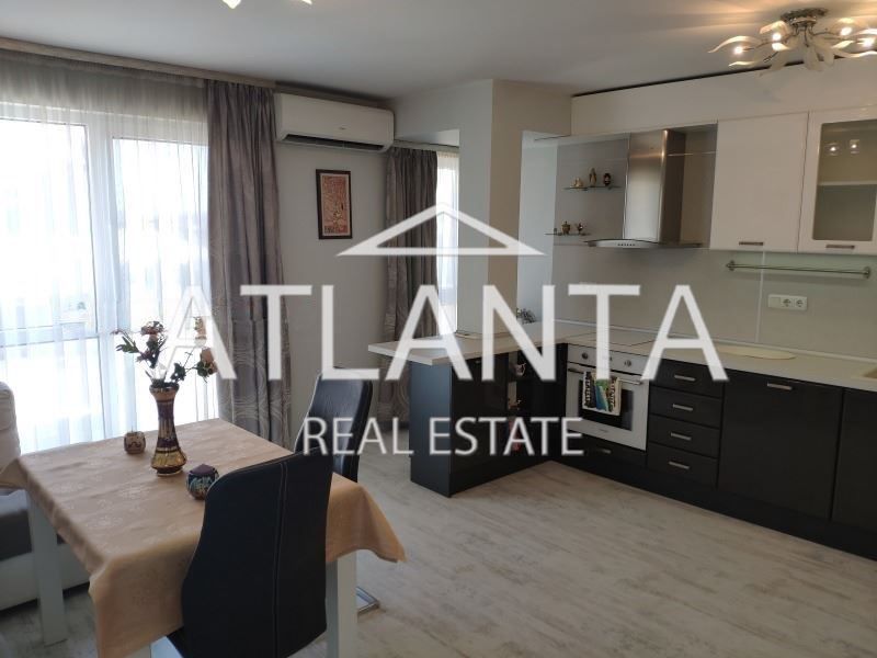 Продава се Двустаен апартамент в Варна, Център - 73 кв.м за 3144 €/кв.м - Снимка #6