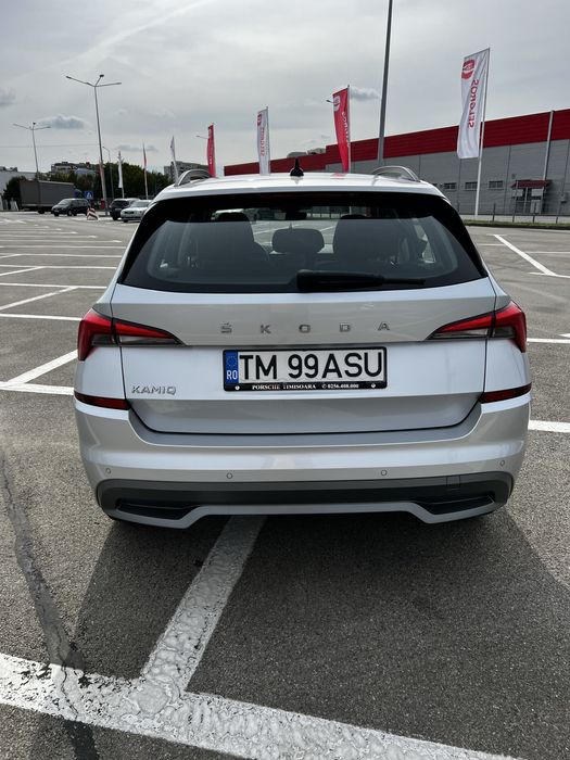 Vand skoda kamiq, an 2022,km66000, motor 1,0 benz,pret 14700.