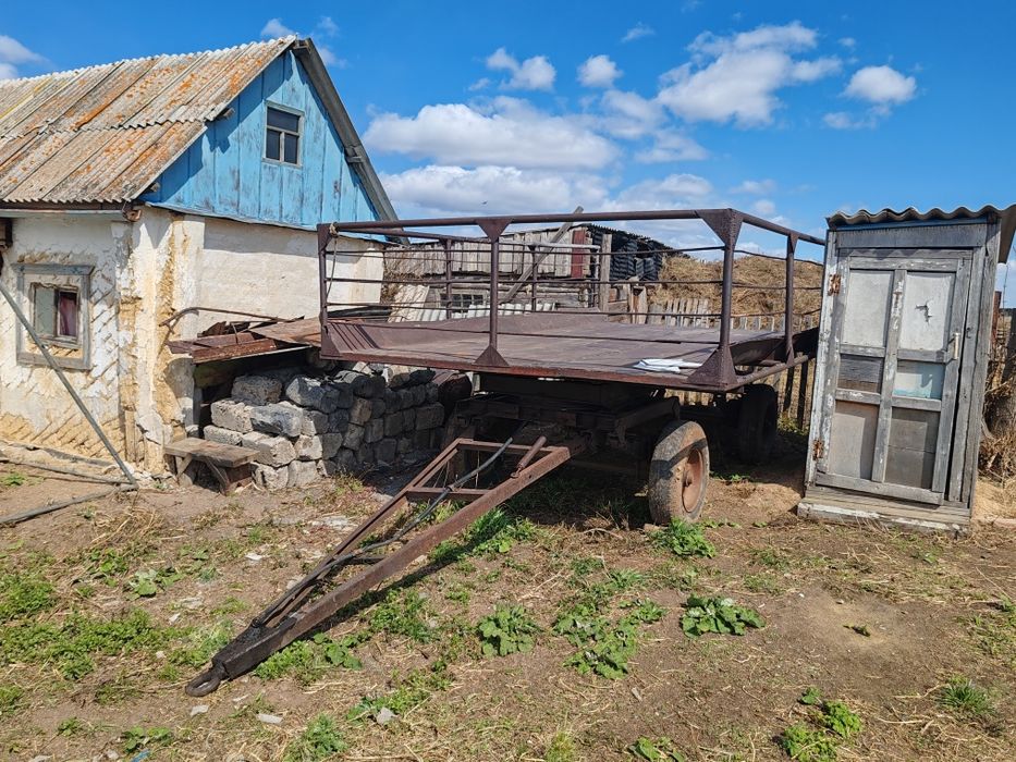 Продам тележку и грабли, можно по отдельности.