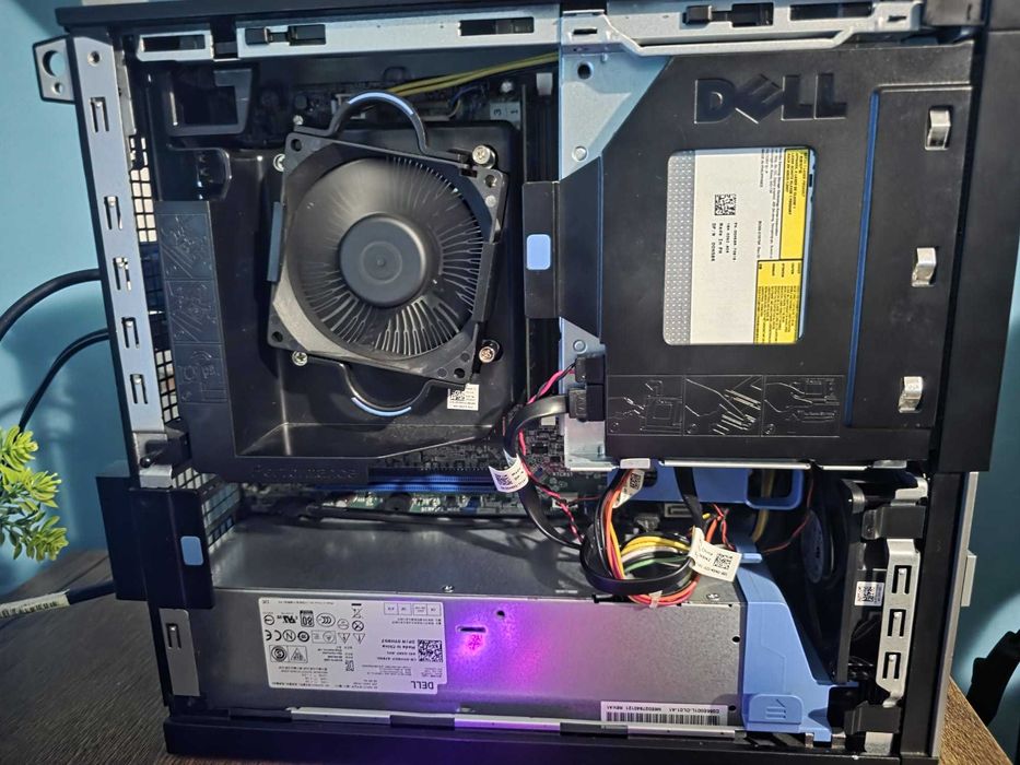 Dell OptiPlex 9020 SFF  + Monitor 17" + Imprimantă HP