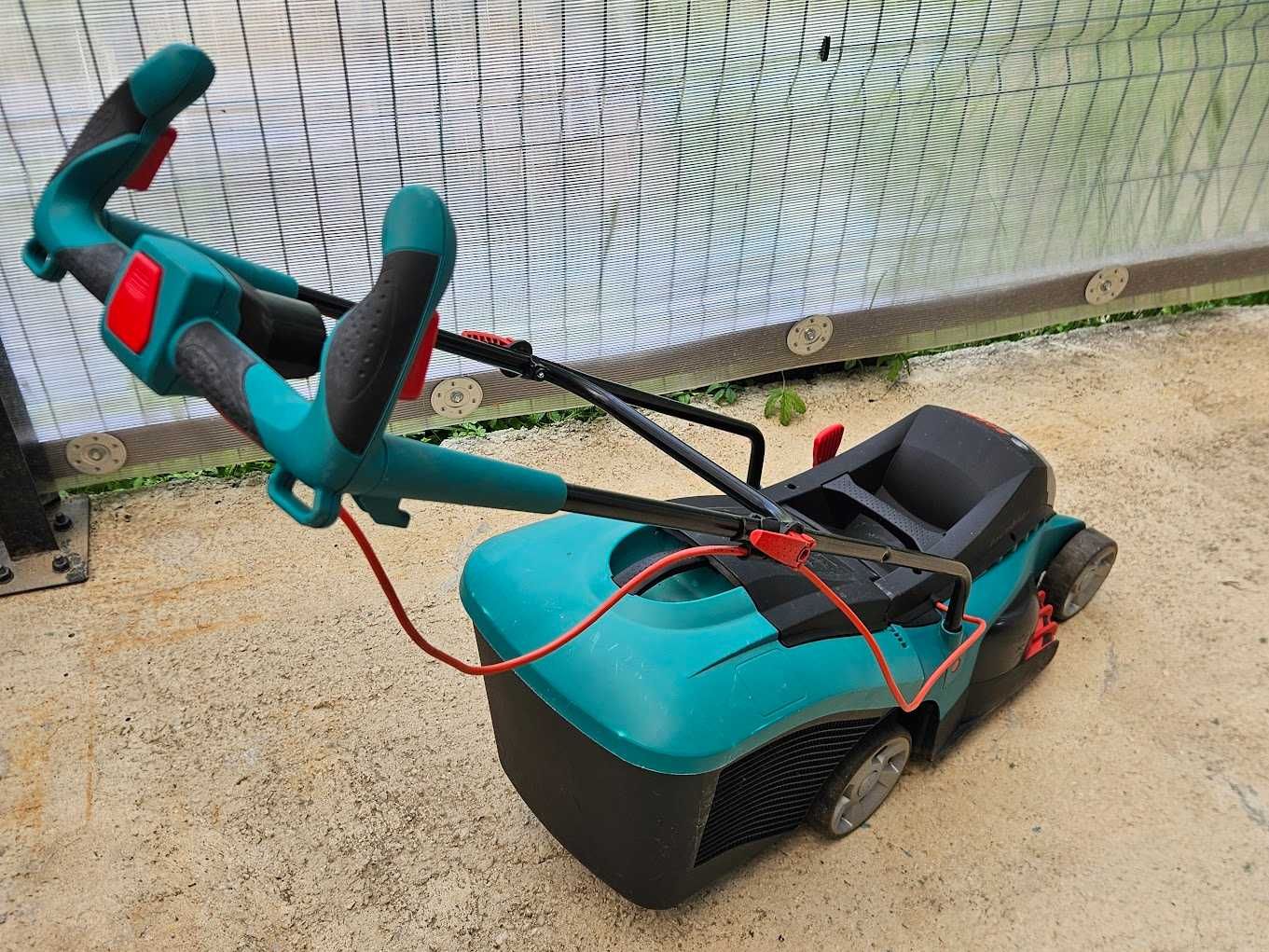 Косачка за трева Bosch Rotak 37, 1400 W, 37 см