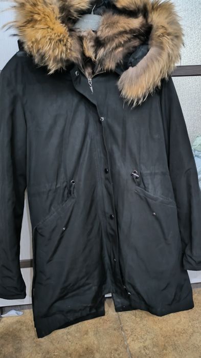 Продам женскую куртку парку