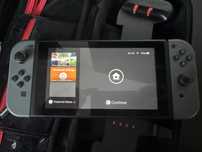 Nintendo Switch 1st - Gen с грип и калъф за транпорт