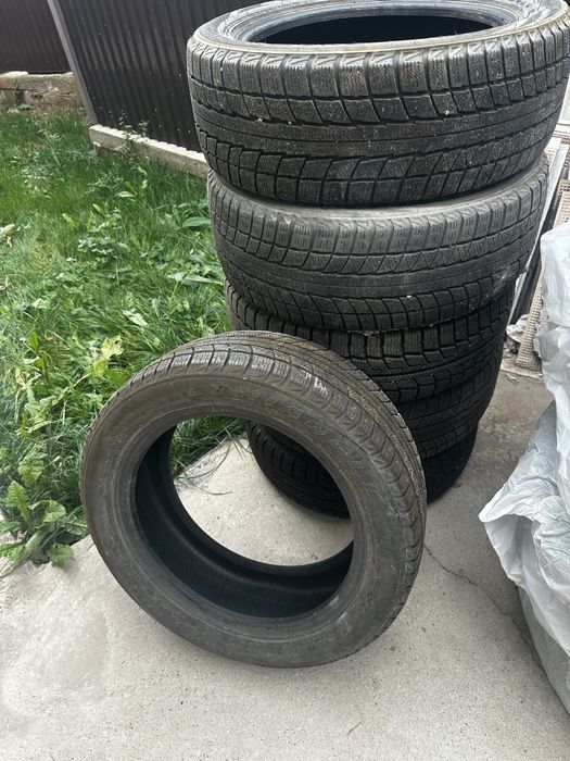 Шины зимние в хорошем состояний
