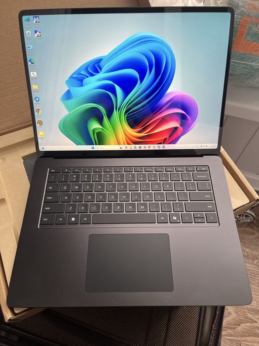 MICROSOFT surface 7  Snapdragon X Elite/64/1Tb