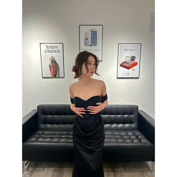 Черное длинное вечернее платье