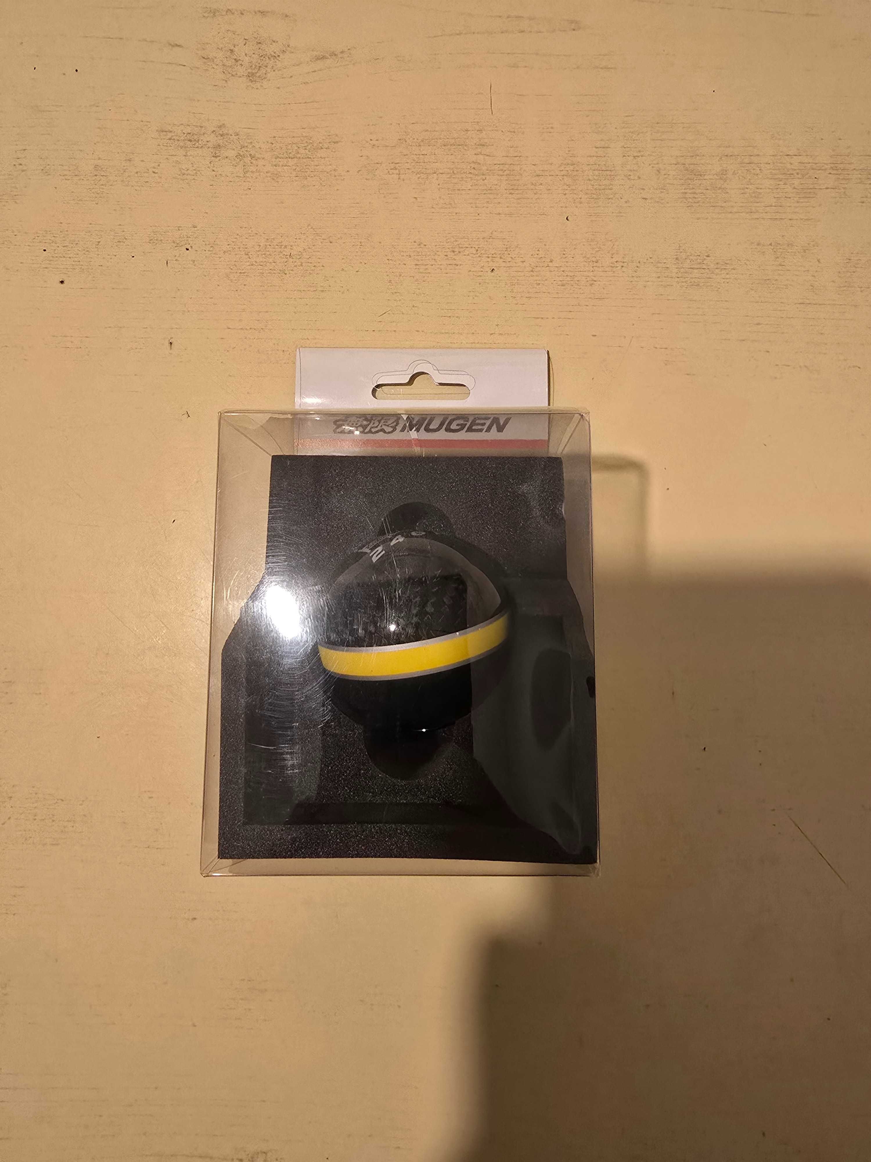Mugen OEM Carbon Shift Knob (За HONDA) [YELLOW] 54102-XLT-K2S0-YE