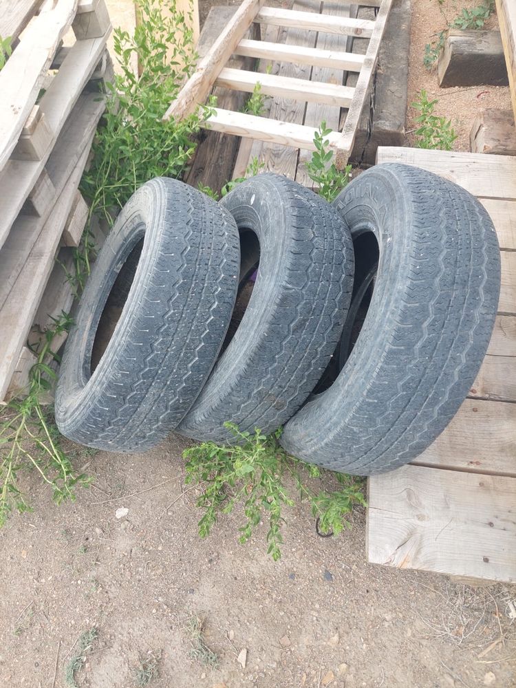 Баллон сатылады! Жағдайы жаксы. Размер 225/70 R 16