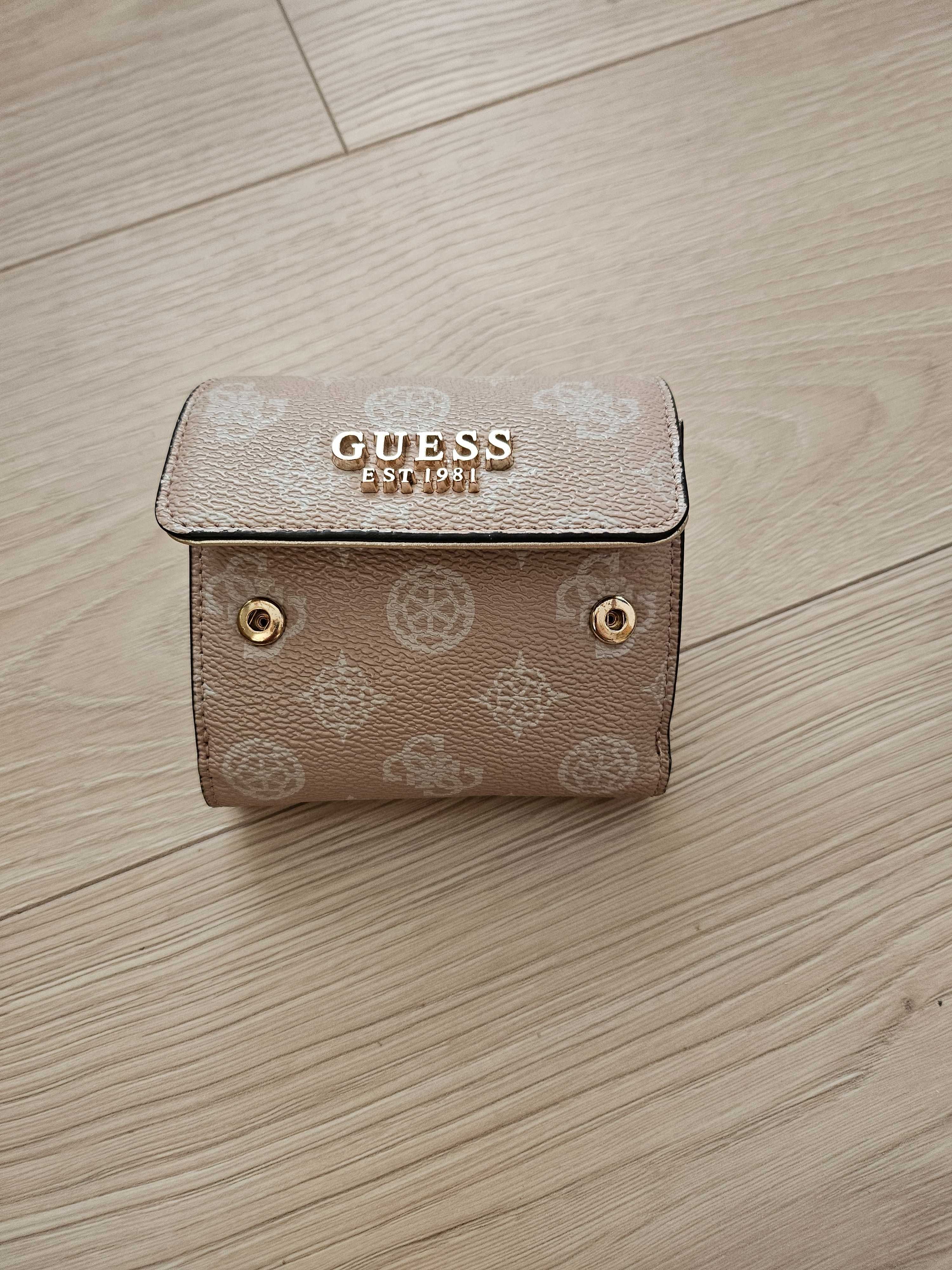 Оригинално портмоне GUESS