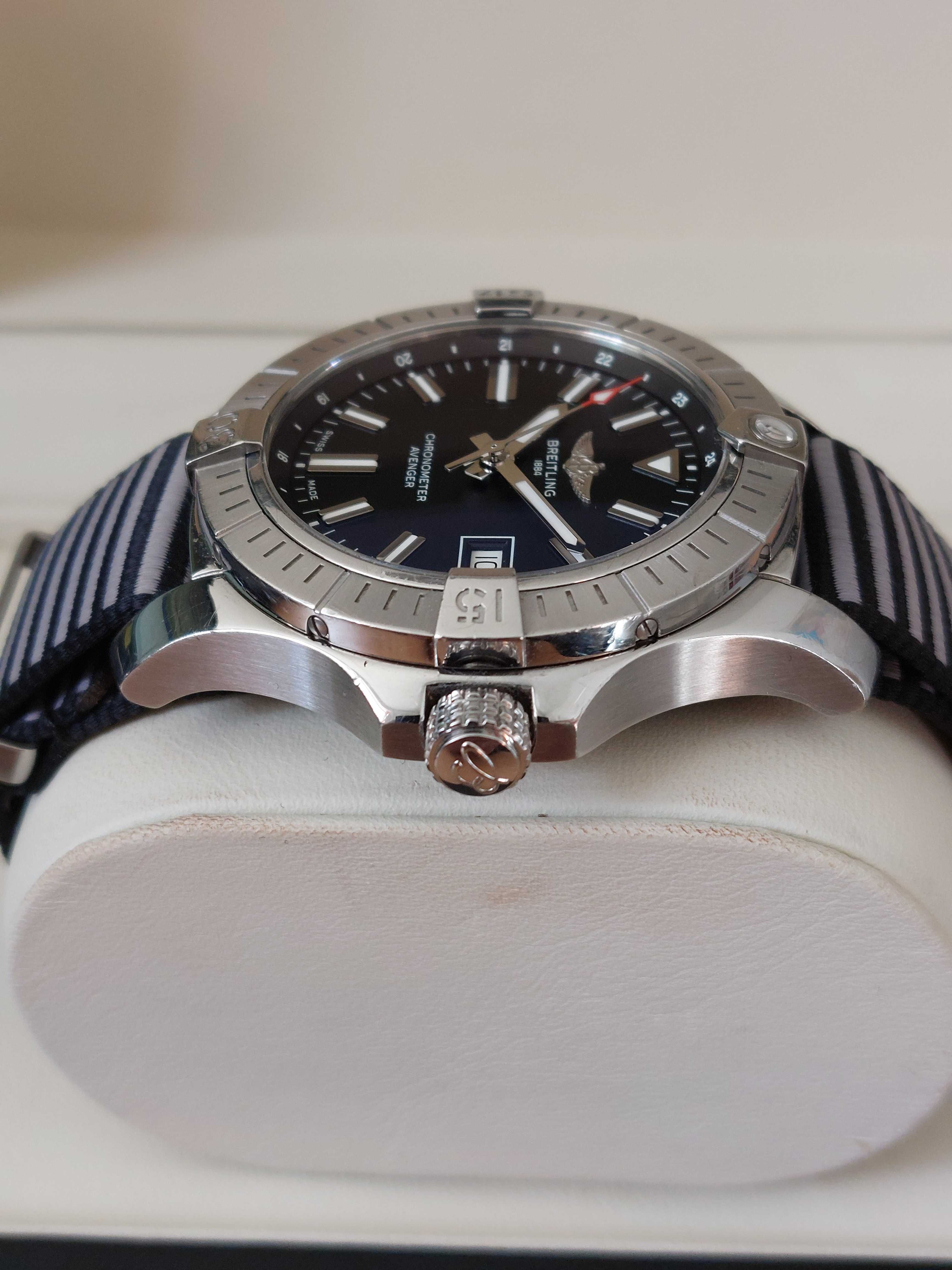 BREITLING Avenger II Automatic 43 Diver A17318