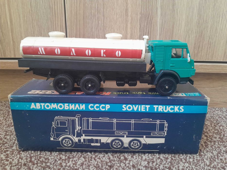 Модель камаз 53212 молоко 1987год СССР