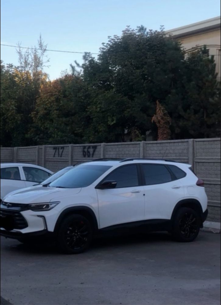 Tracker. 2 srochna sotiladi hitoy treker uzb mas