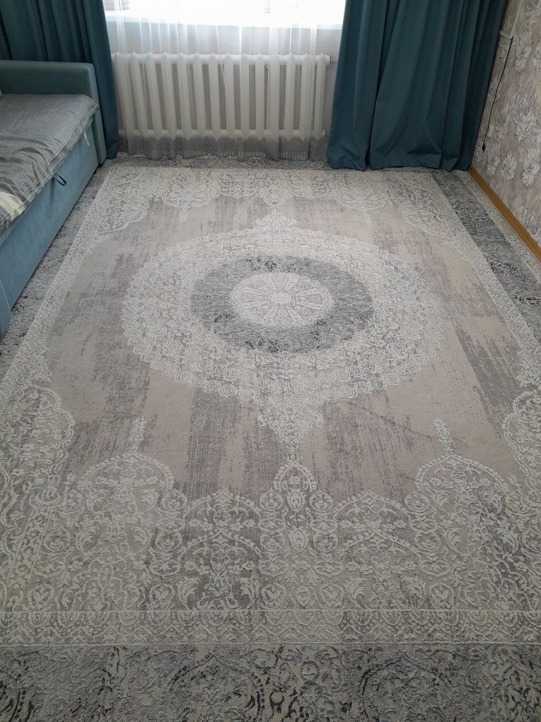 Срочно продам ковёр