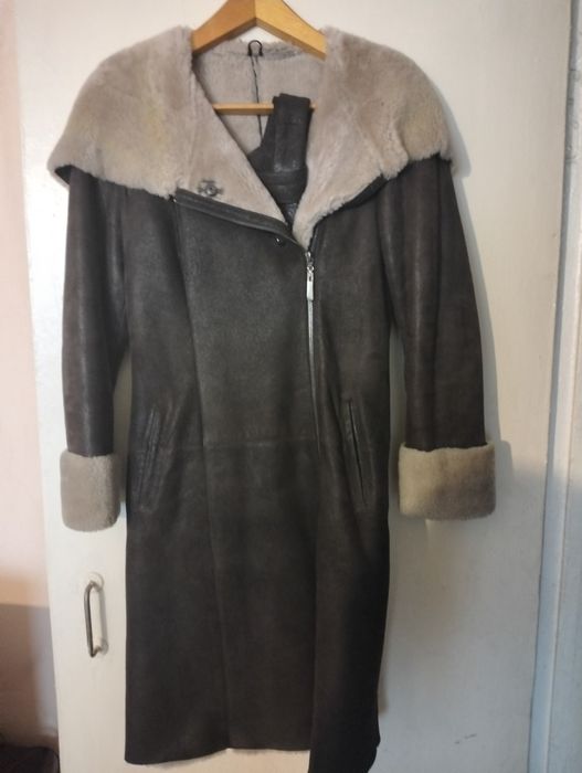 Продам женскую дубленку и шапку