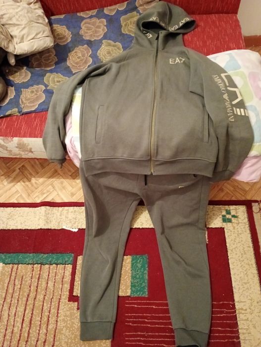 Одежда бу куртки спортивные и классические