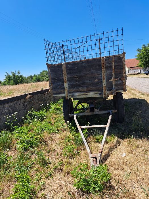 Vand remorca dupa tractor