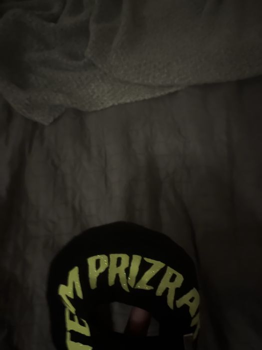 Шапка на Prizrak рядка