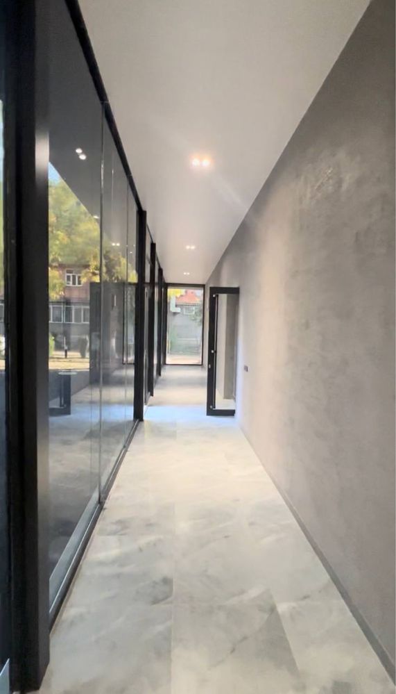 Продается  офис ориентир: hotel panaramus, школа вундеркинд