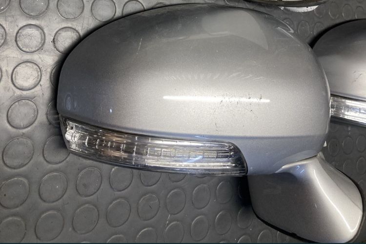 Огледала/Огледало за тойота авенсис Т27/Toyota avensis 09-14г