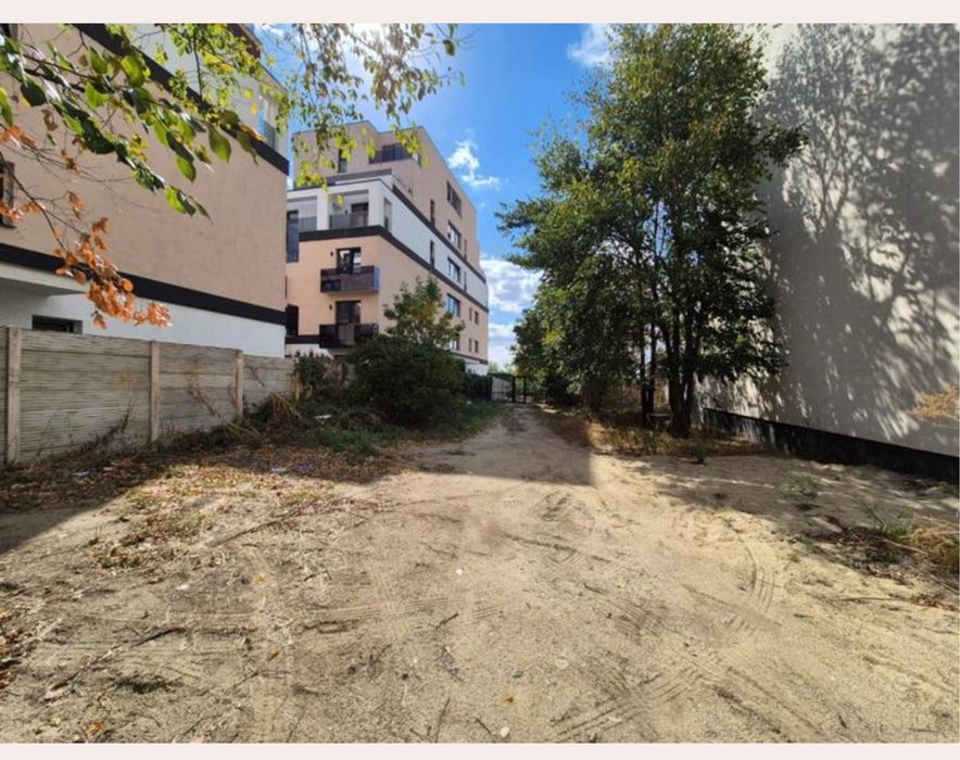 TEREN DE INCHIRIAT 800Mp Bucurestii Noi Doi Cocosi