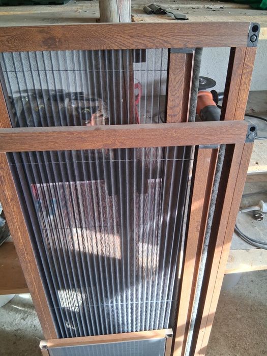 два броя комарници тип на релси само лично предаване