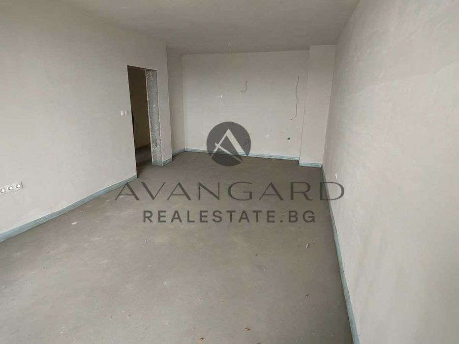 Продава се Двустаен апартамент в Пловдив, Христо Смирненски - 82 кв.м за 1220 €/кв.м - Снимка #1