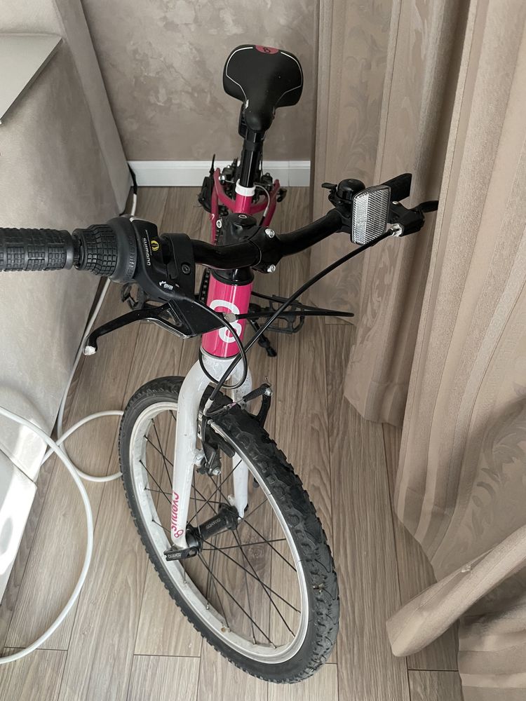 Bicicleta roz fete in stare f buna