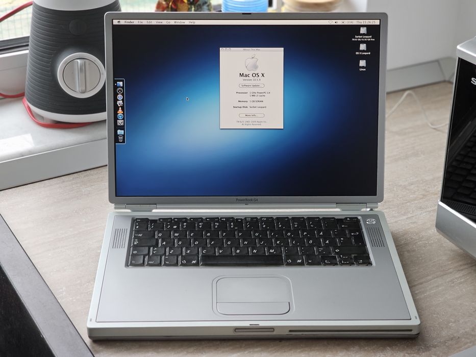 Apple PowerBook G4 15" 1.0 (Ti) (2004)