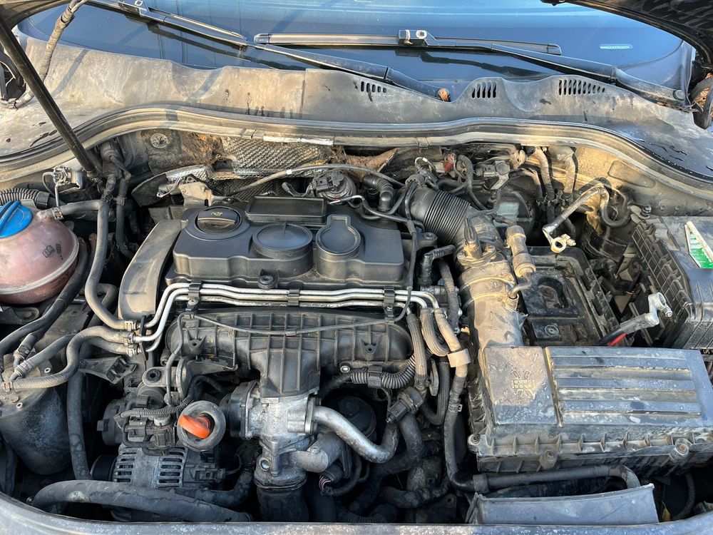 Dezmembrez Passat B6 2.0 TDI 140 cp BMR/BKP