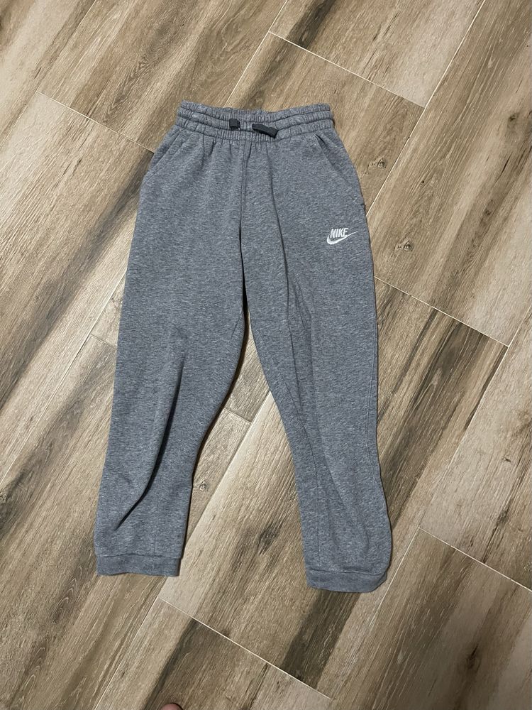 Екип на Nike.