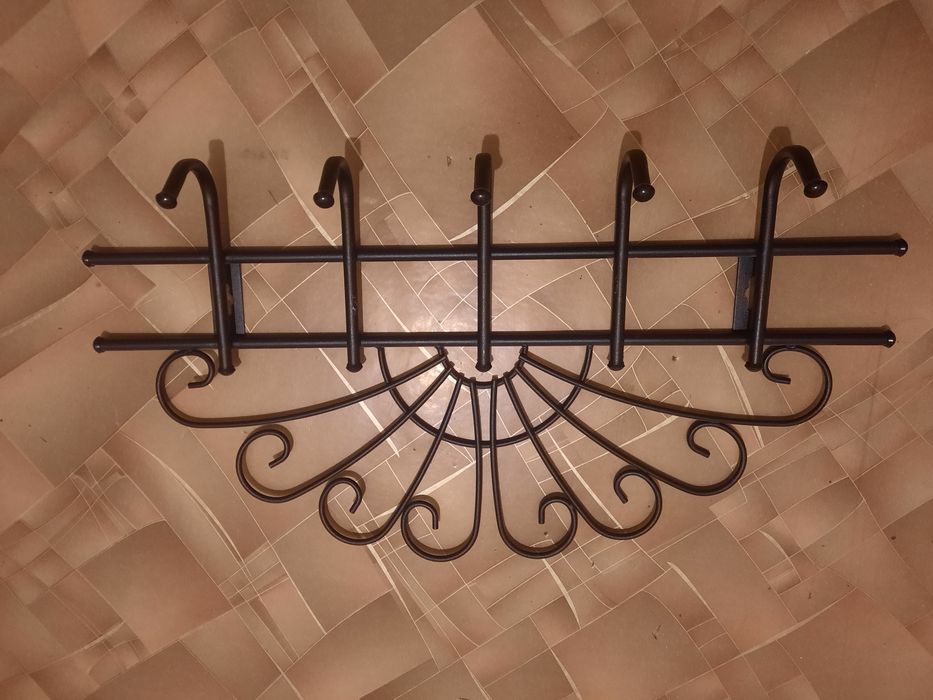 Вешалка настенная