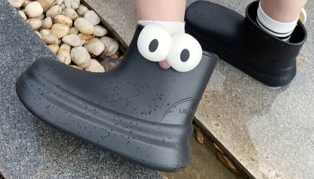 Гумени ботуши с очички.