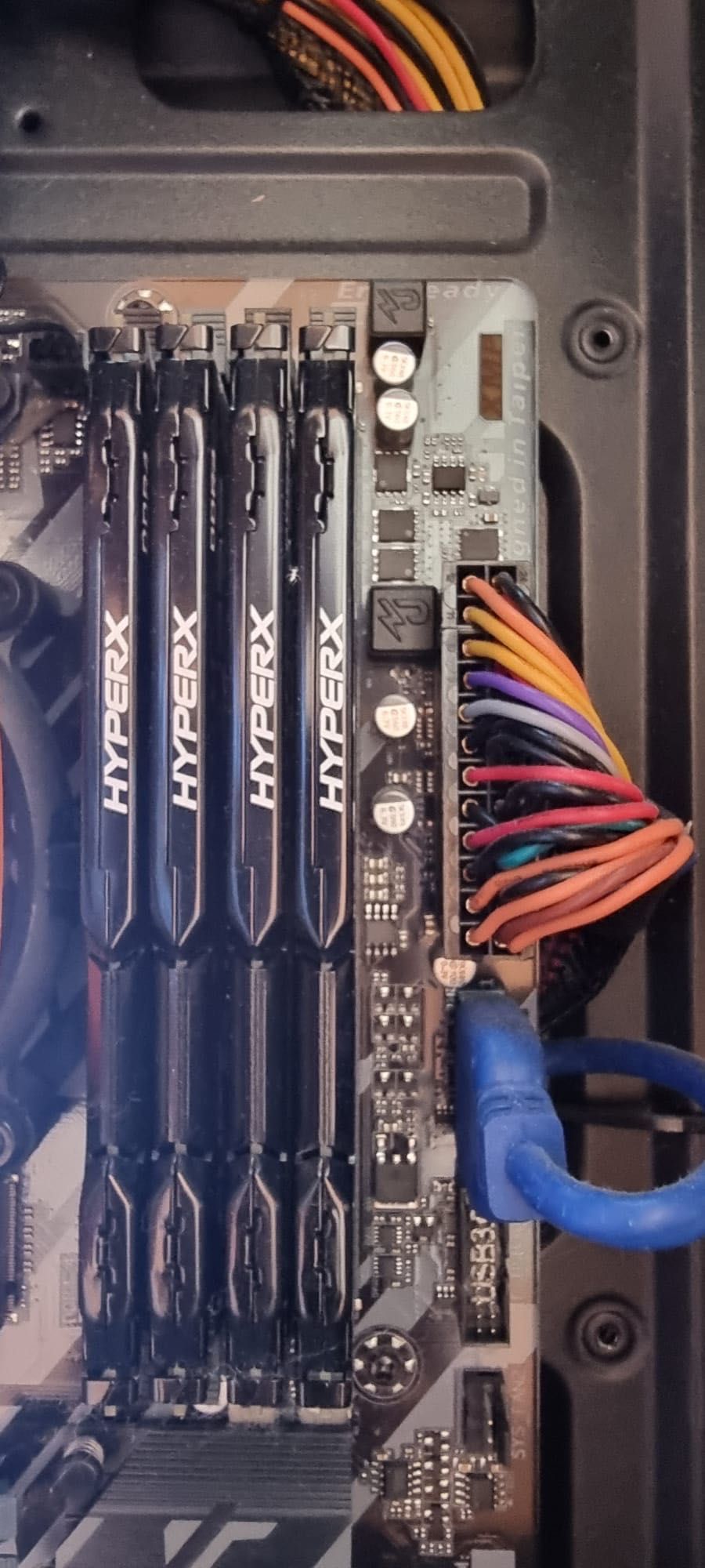 I5 9600K, HyperX 16 GB, DDR 4, placa Gigabyte Z370 HD Asus 6gb ssd 240