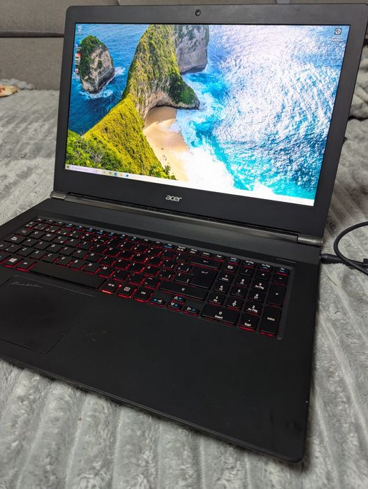 Acer nitro 17inch i7 16gb GTX 4gb