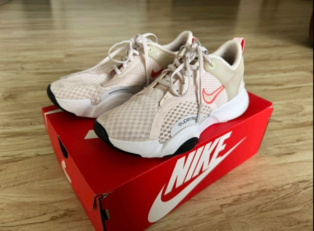Nike SuperRep GO 2