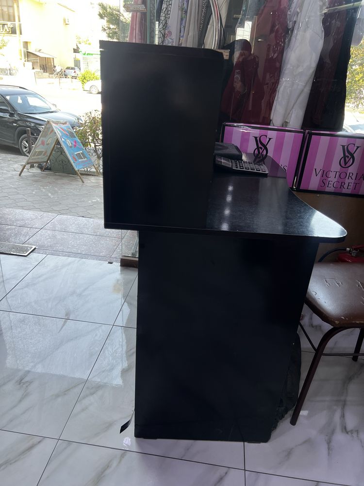 Magazin uchun 5 qavatli polka tagidagi shkafchalari,resepshin