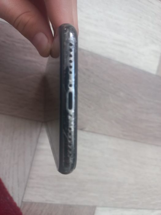 iPhone 10  не включается