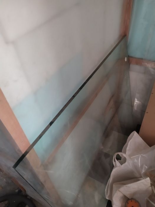 Oyna sotiladi. Okno sotiladi