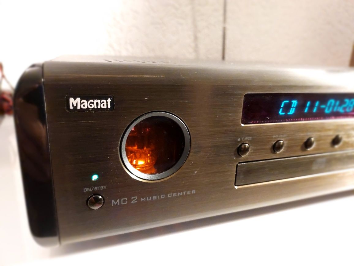 Amplituner Magnat MC2 CD - USB - AUX - RCA
