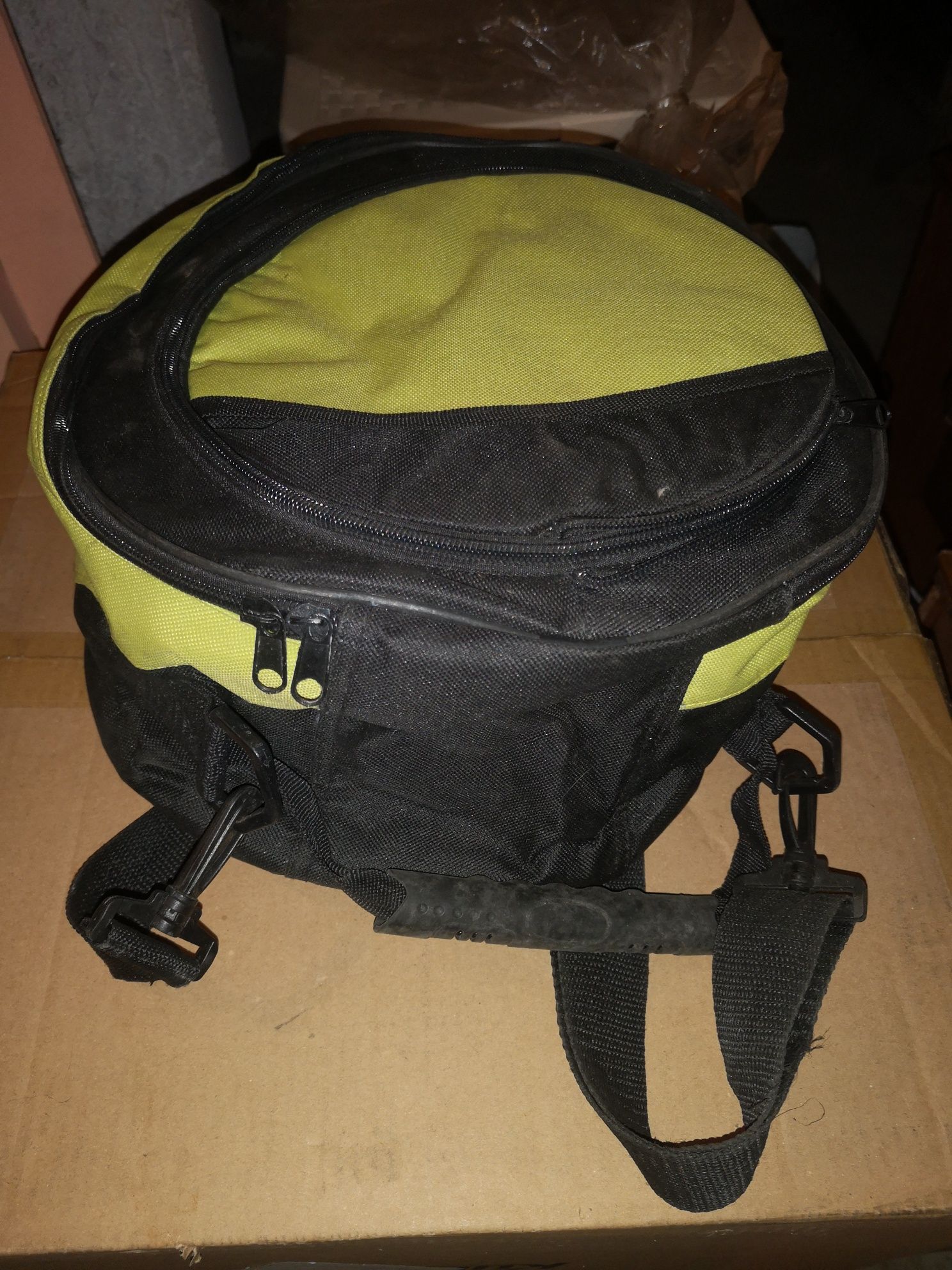 Gratar carbuni portabil Fieldmann, cu geanta izolatoare termic, 25 cm