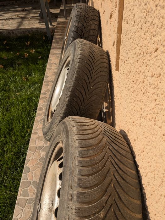 Anvelope de iarna cu jante