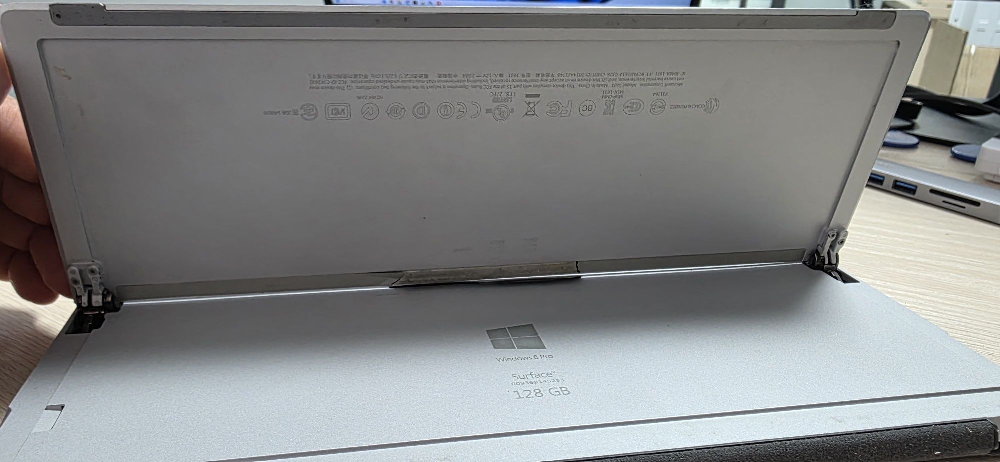 Продаю surface pro 3