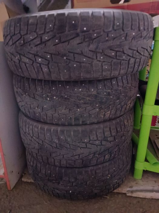 Шины продам недорого. 235/60/18