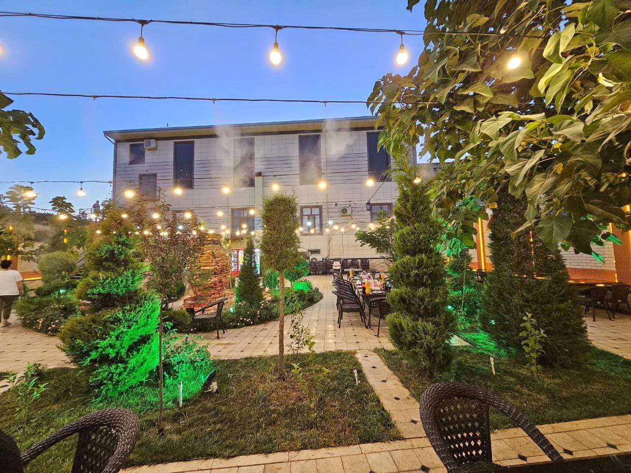 2 qavatli restoran barcha jihozlari va texnikalari bilan sotiladi.