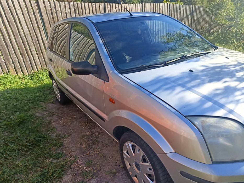 Vând Ford fusion