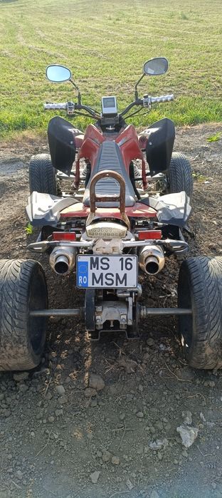 Vînd ATV 250cc prețul este Neg.