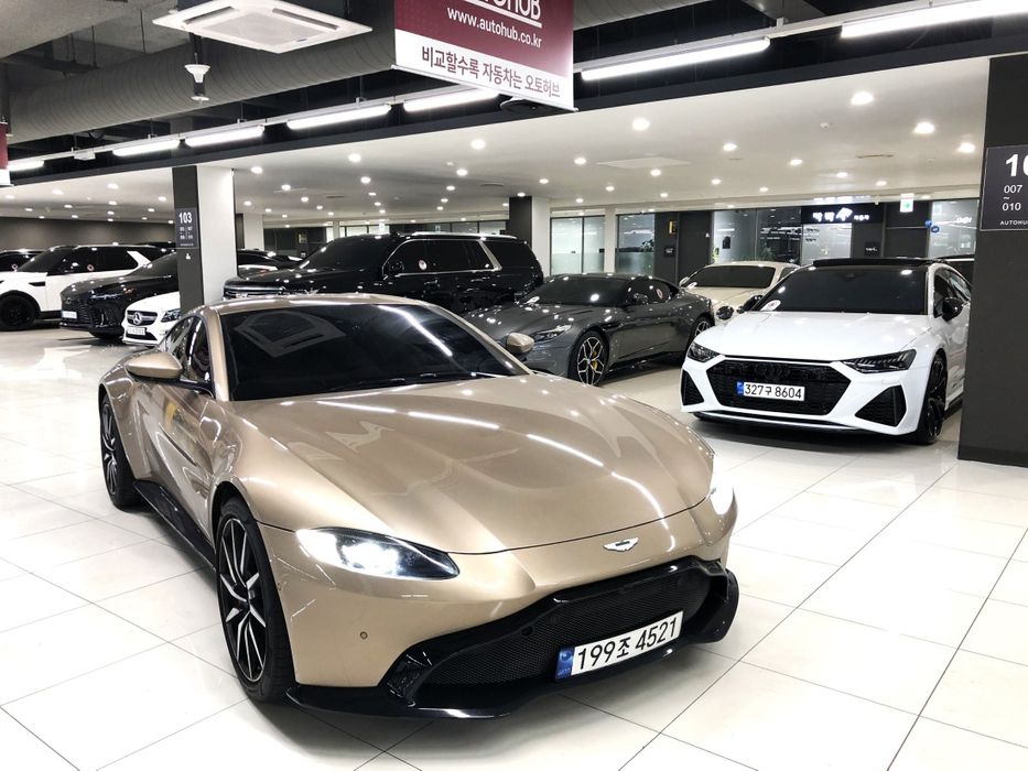 Aston Martin Vantage 4.0 V8 Coupe