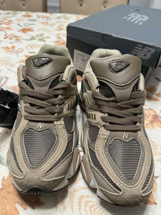 New Balance 9060 MUSHROOM